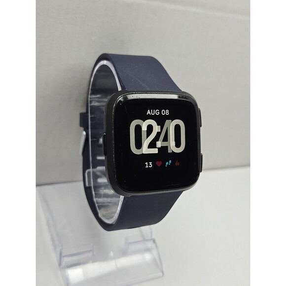 Fitbit Versa FB504 Smartwatch Fitness Heart Rate Bluetooth Extr Bands No Charger - Picture 3 of 11